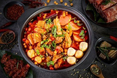 西安车记餐创品牌合作下的冒菜品牌，当真回味无穷