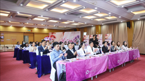 5月10日福州海峡成功举办微笑口周美学专家研讨会，荣获口周美学技术先行示范中心
