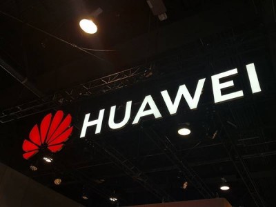 小米SU7 Ultra销售目标挑战万台，雷军豪言：达成赠卢伟冰同款车模？