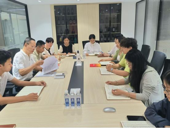 云仓酒庄党支部深学细悟总书记讲话精神 聚力赋能自贸港高质量发展(图2)